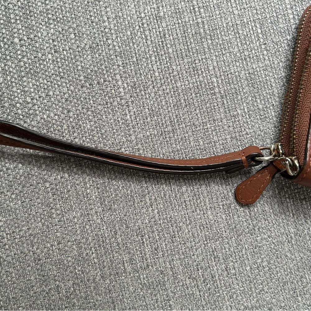 Coach Brown Pebbled Leather Wristlet Clutch - Picture 10 of 15